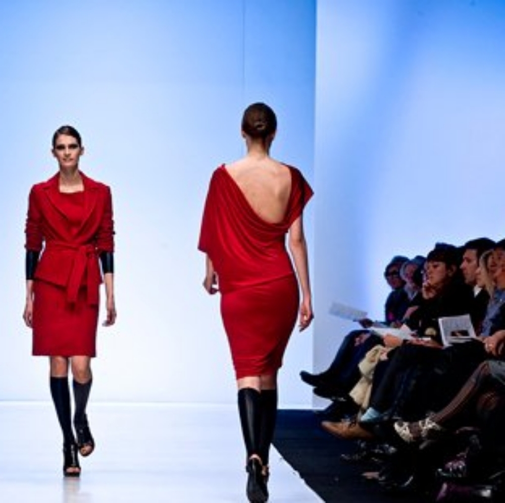 Like new Joeffer caoc asymmetrical red dress